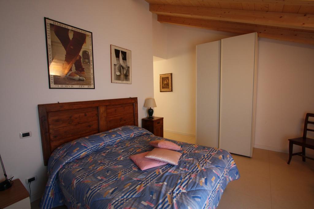 B&B Le Tre Chiavi Isera ภายนอก รูปภาพ